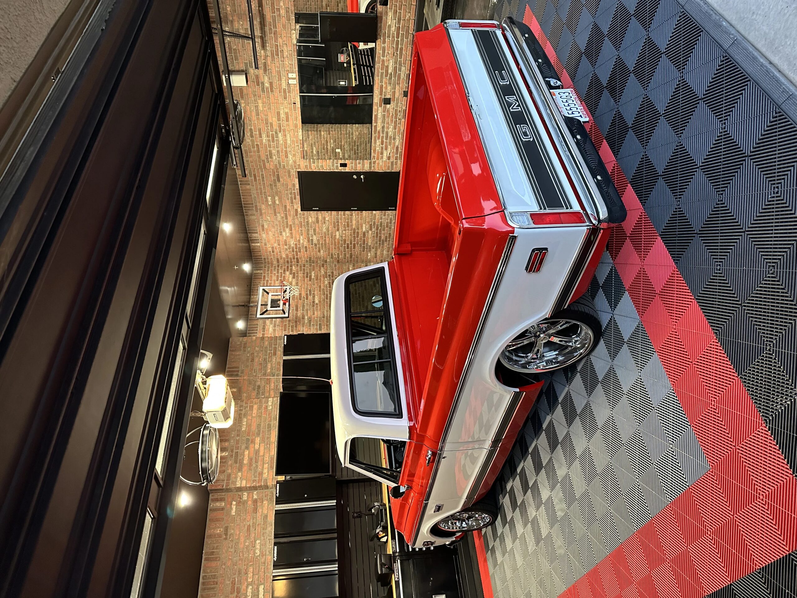 Chevrolet-Ck-truck-c10-1972-Custom-White-18