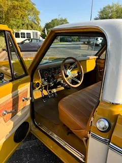 Chevrolet-Ck-truck-c10-1972-Yellow-Brown-7