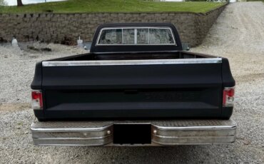 Chevrolet-Ck-truck-c10-1983-Black-Brown-3