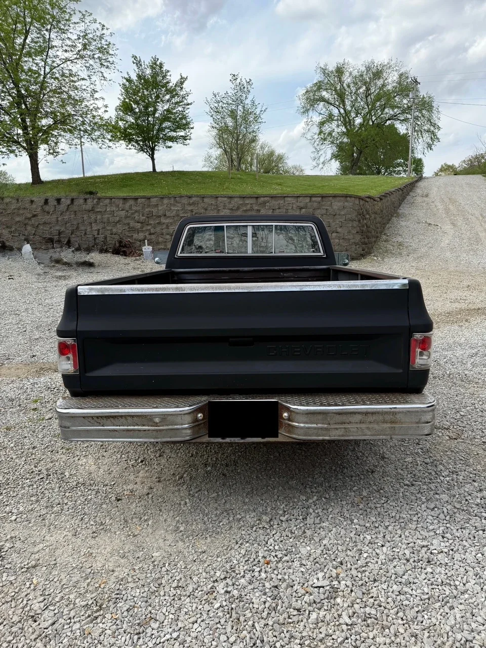 Chevrolet-Ck-truck-c10-1983-Black-Brown-3