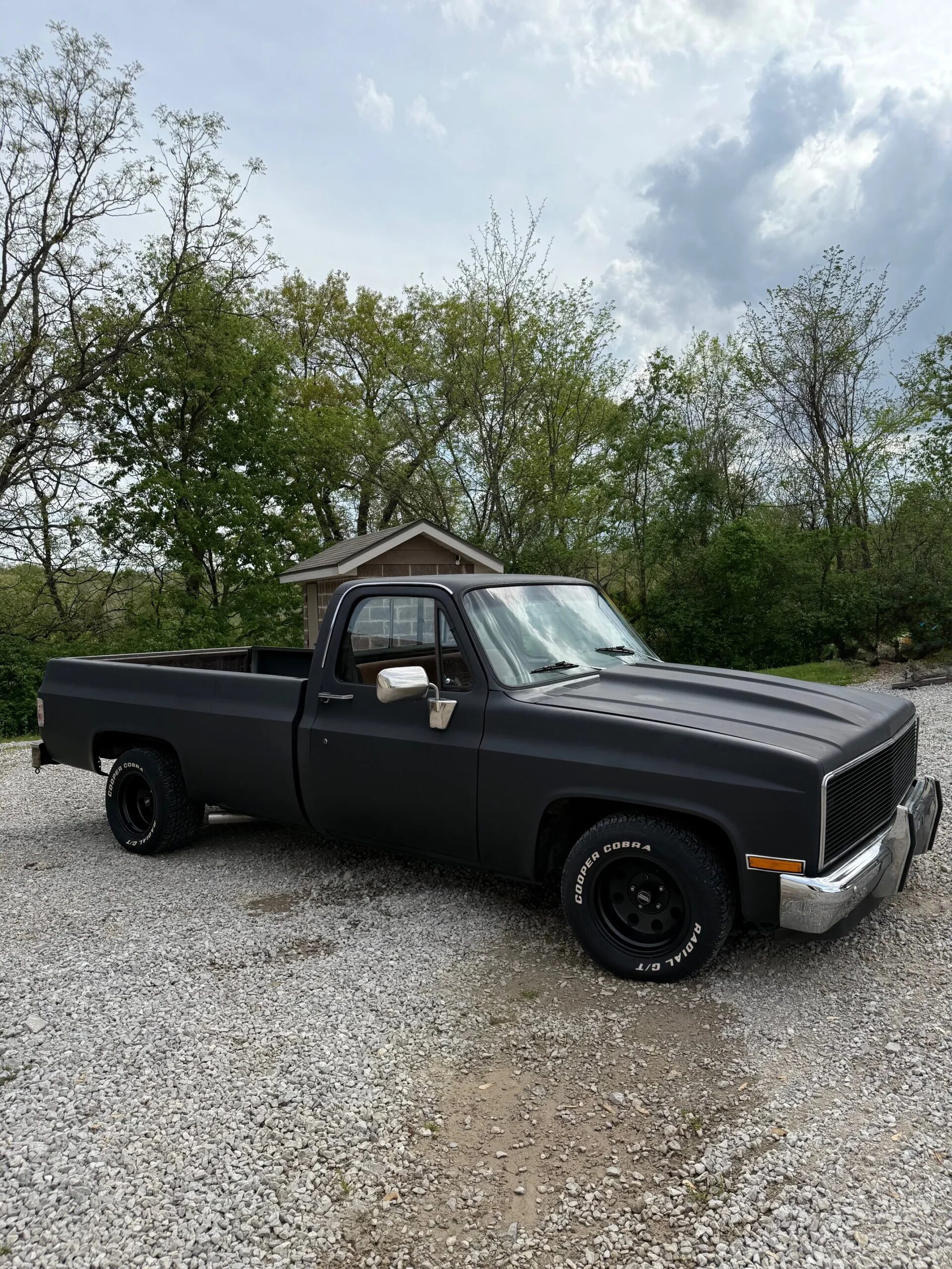 Chevrolet-Ck-truck-c10-1983-Black-Brown-6