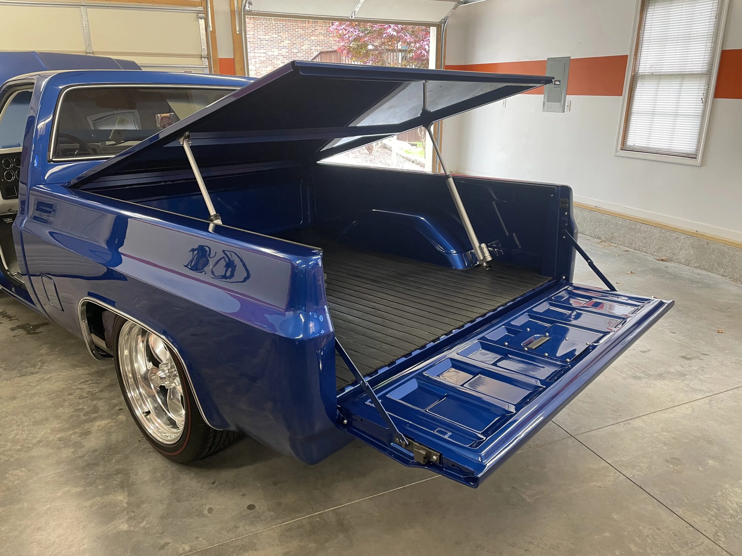 Chevrolet-Ck-truck-c10-1986-Blue-White-13