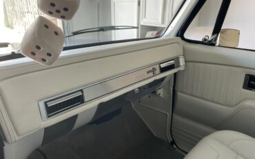 Chevrolet-Ck-truck-c10-1986-Blue-White-16