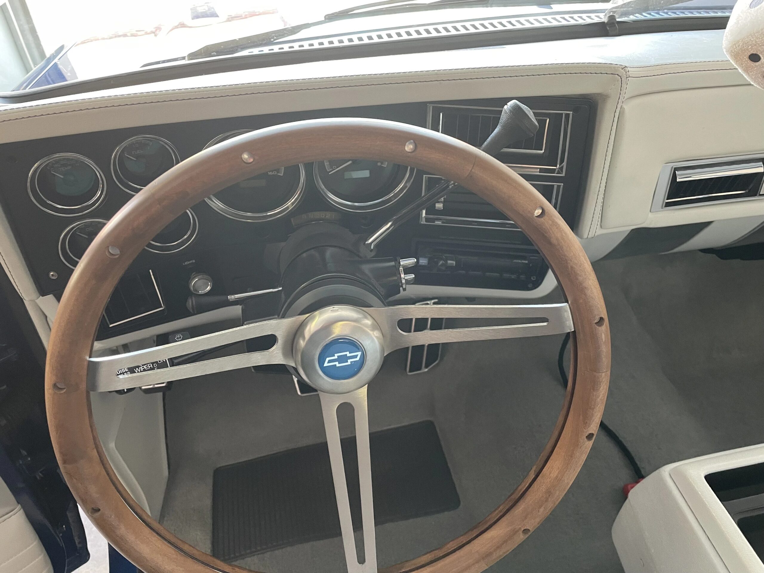 Chevrolet-Ck-truck-c10-1986-Blue-White-20