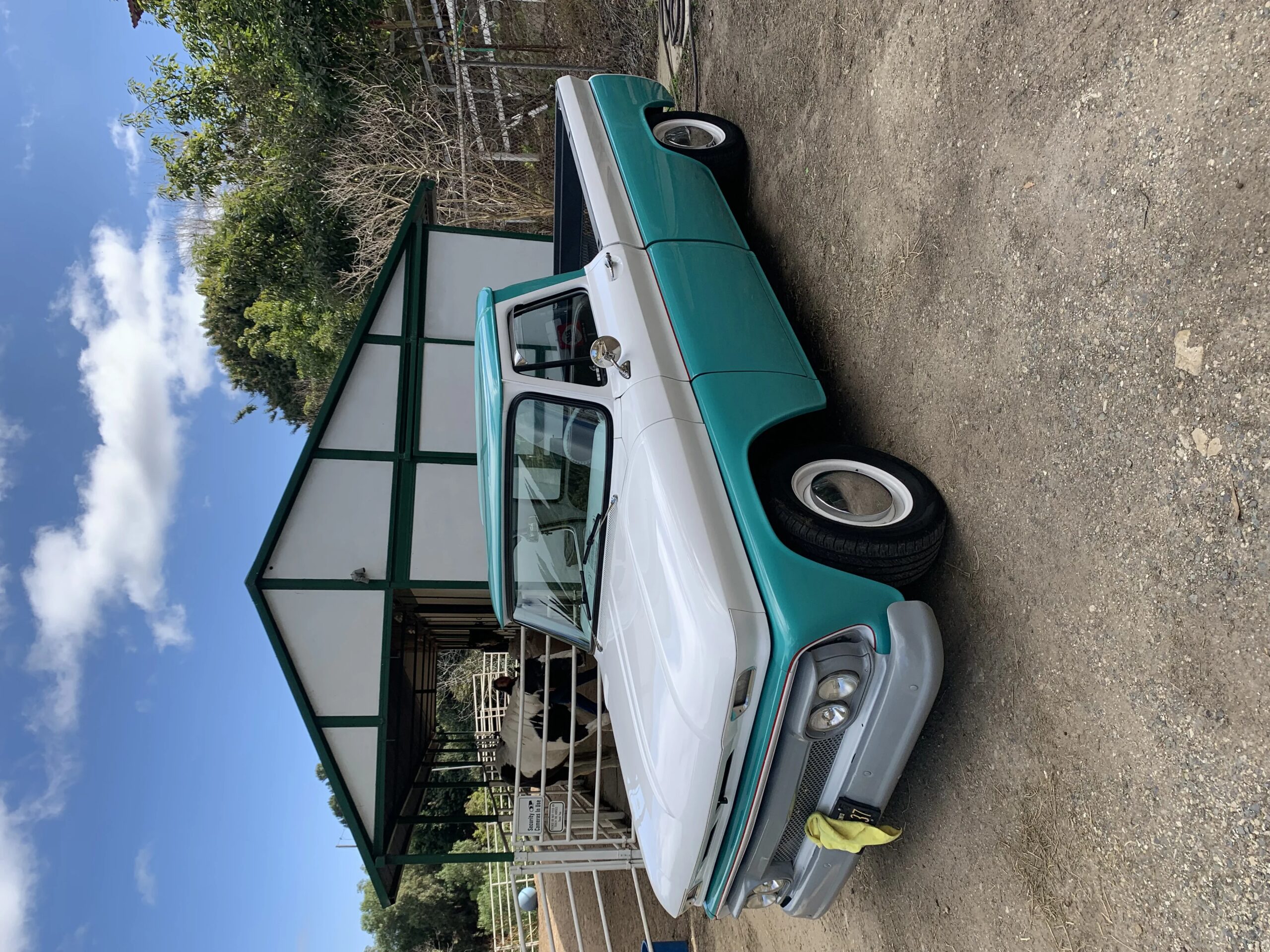 Chevrolet-Ck-truck-c20-1964-Custom-Brown-38