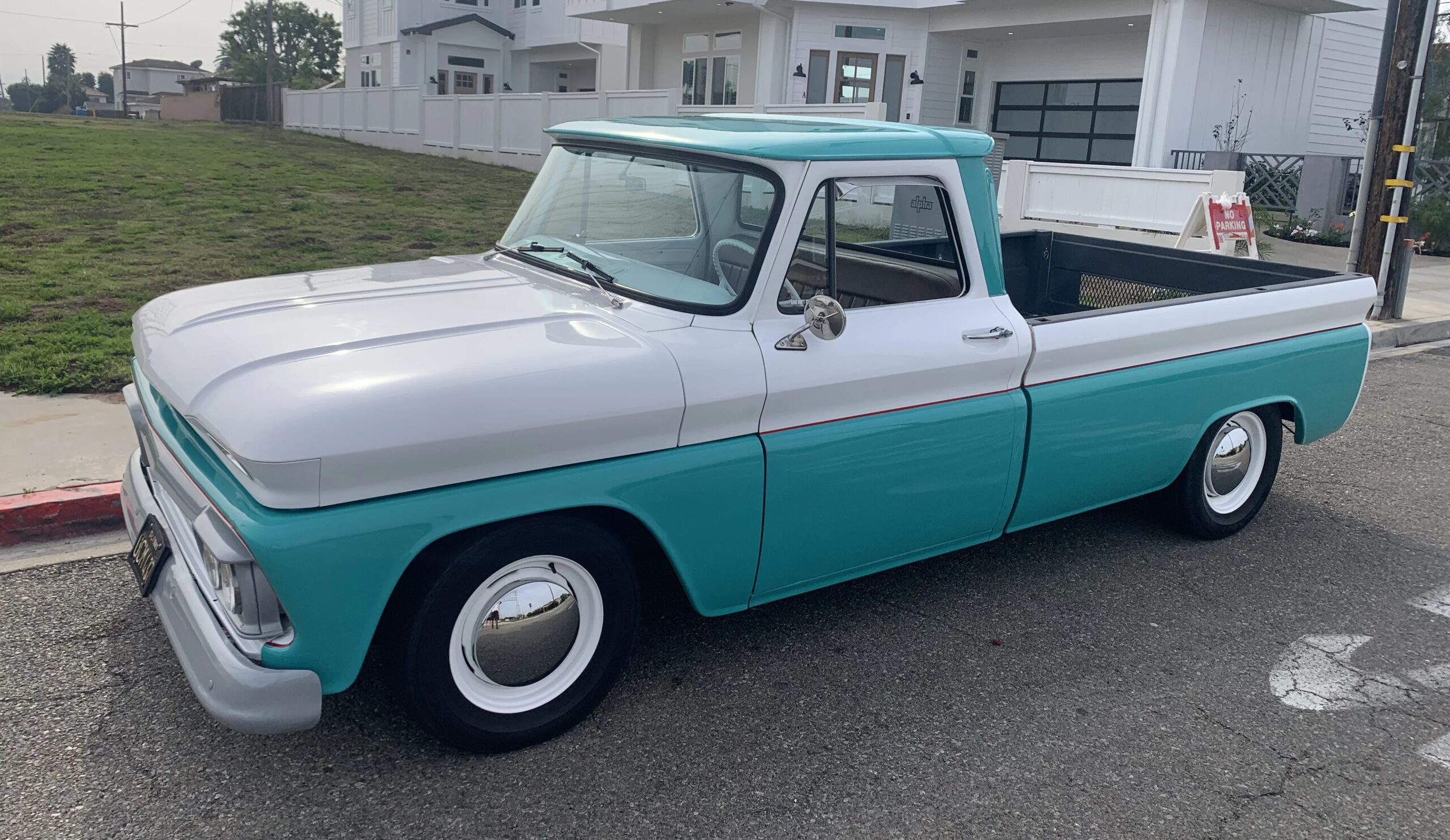 Chevrolet-Ck-truck-c20-1964-Custom-Brown-4
