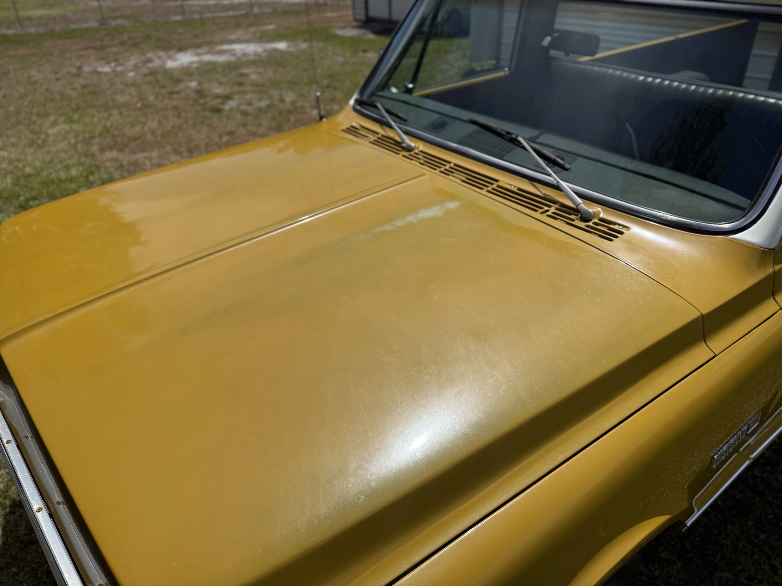 Chevrolet-Ck-truck-c20-1972-Gold-Gold-10