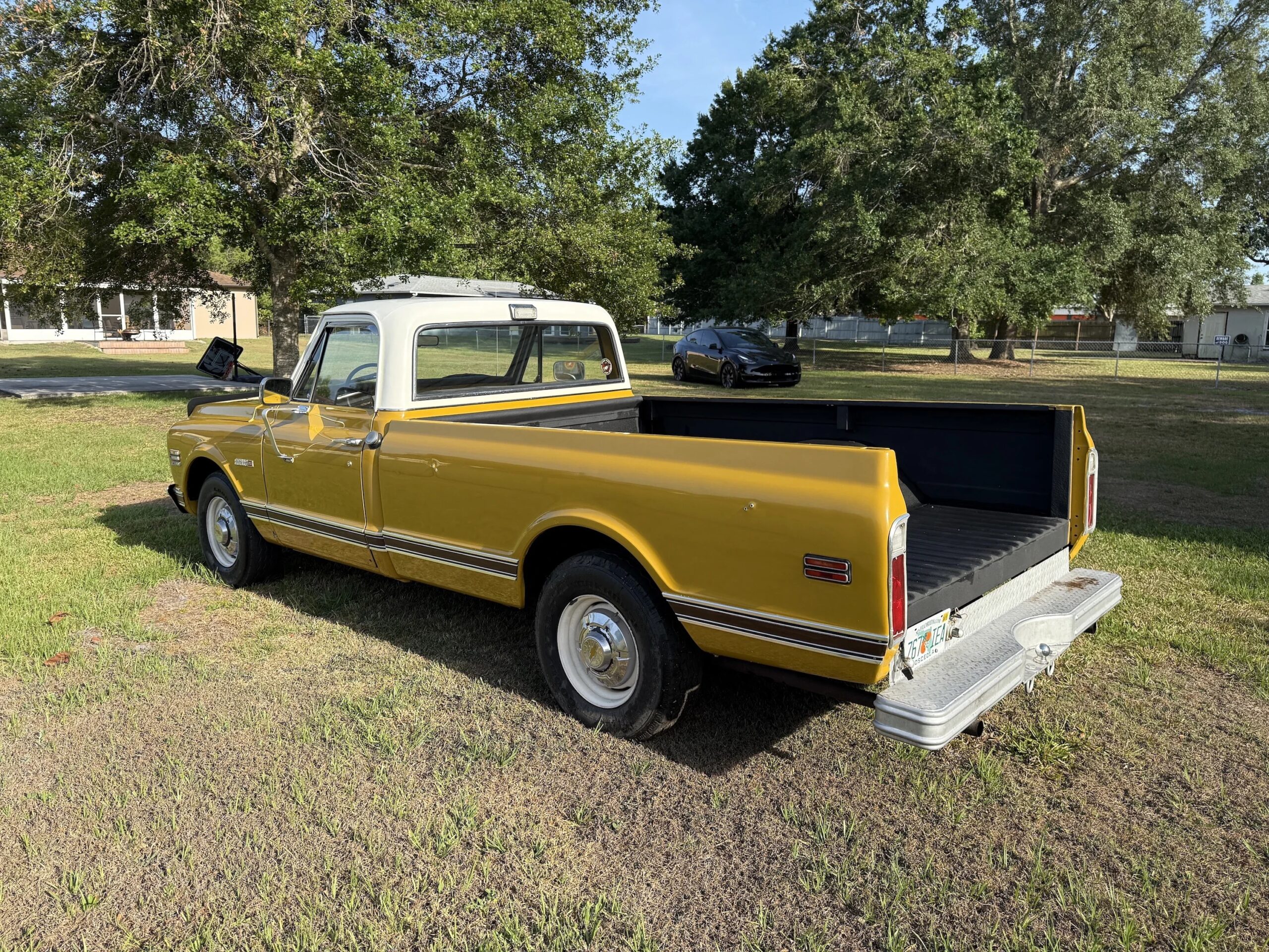 Chevrolet-Ck-truck-c20-1972-Gold-Gold-6