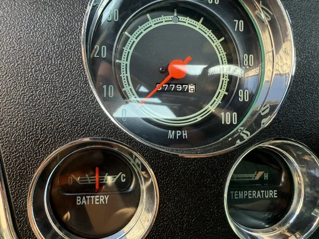 Chevrolet-Ck-truck-c20-1972-Green-Green-1
