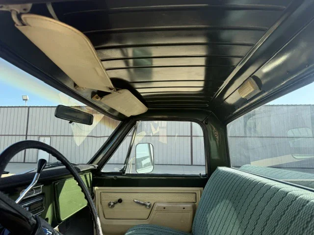 Chevrolet-Ck-truck-c20-1972-Green-Green-17