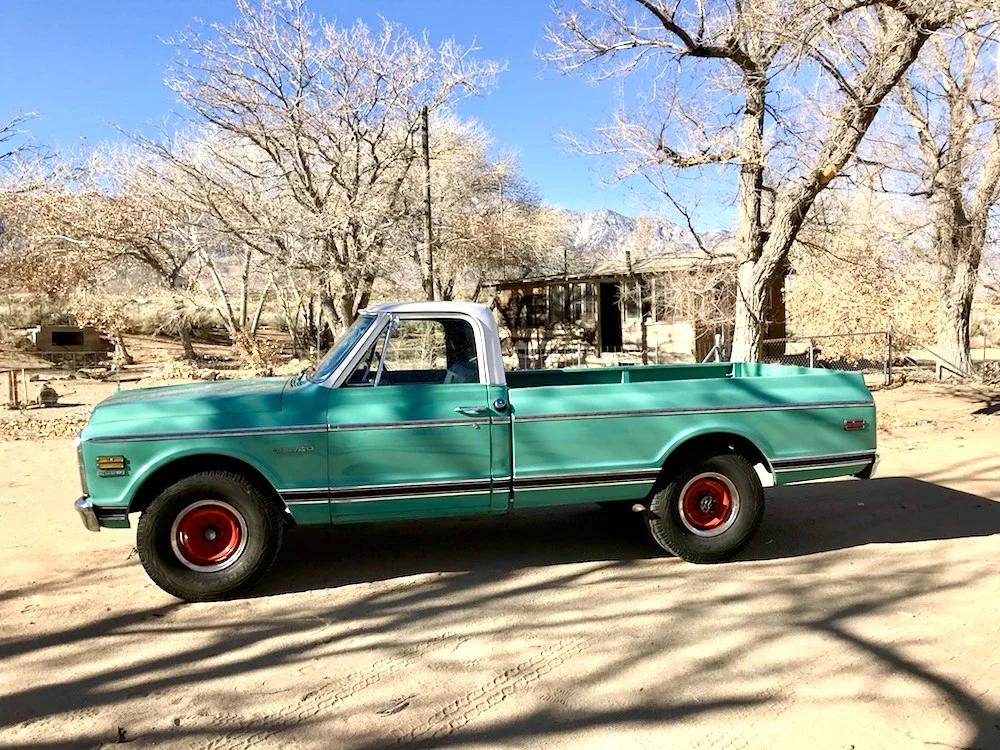 Chevrolet-Ck-truck-c20-1972-Turquoise-Black-1