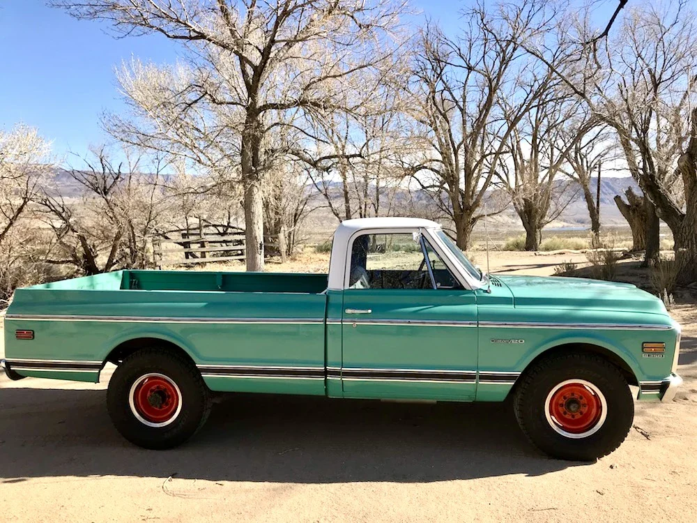 Chevrolet-Ck-truck-c20-1972-Turquoise-Black-3