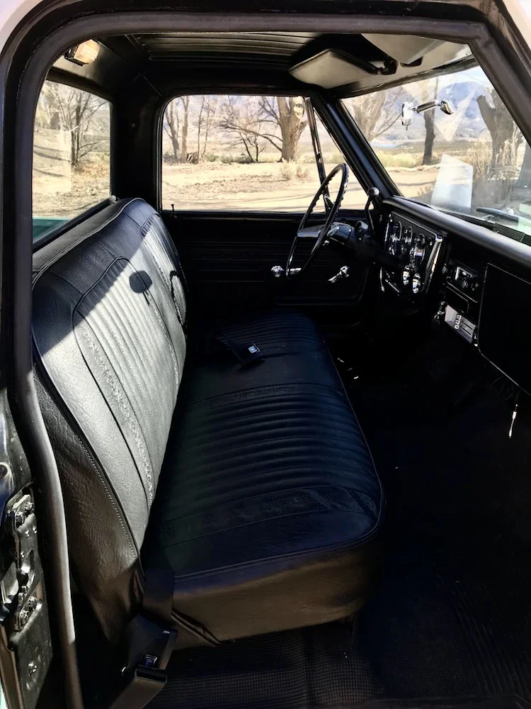 Chevrolet-Ck-truck-c20-1972-Turquoise-Black-6