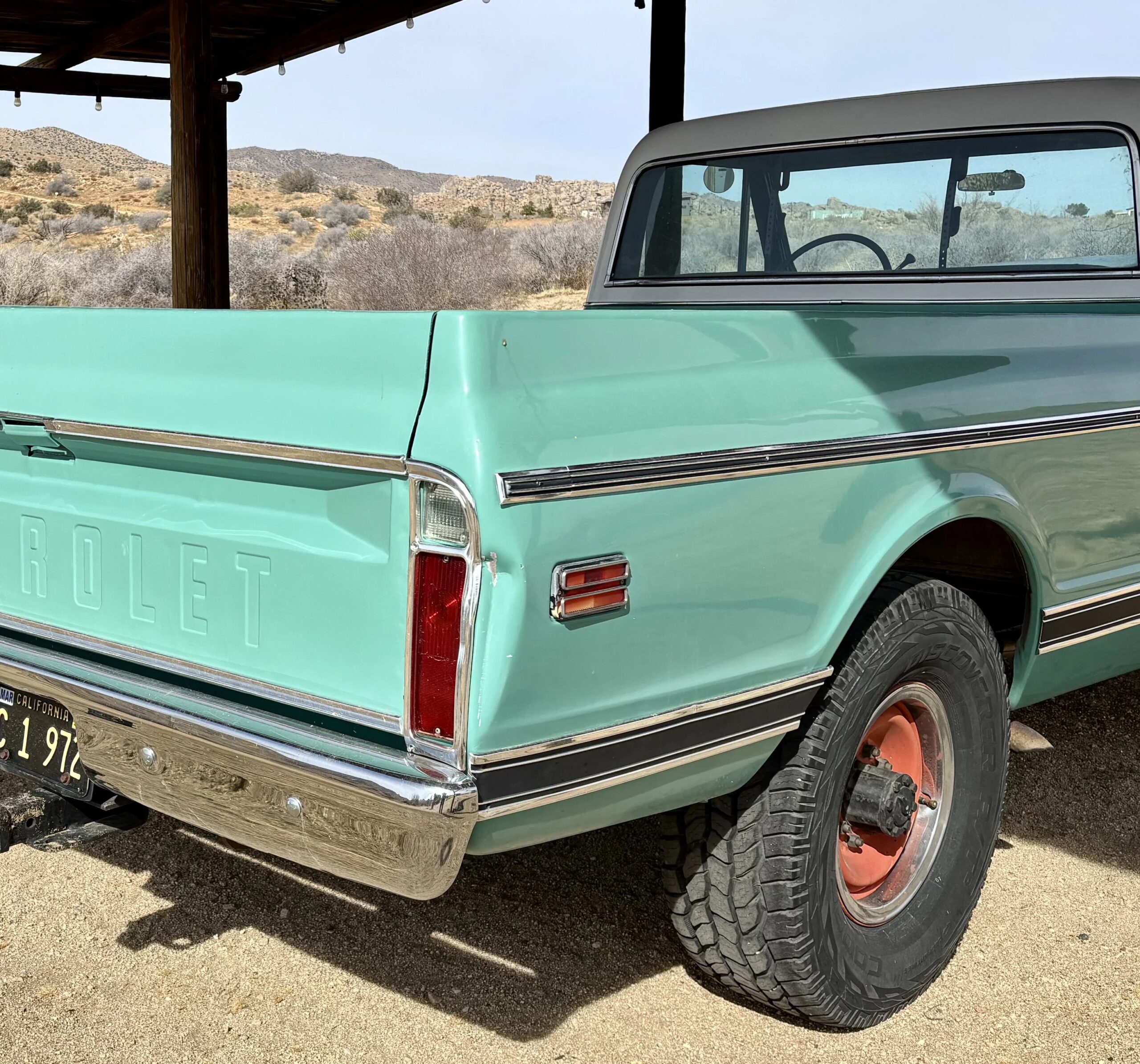 Chevrolet-Ck-truck-c20-1972-Turquoise-Black-7