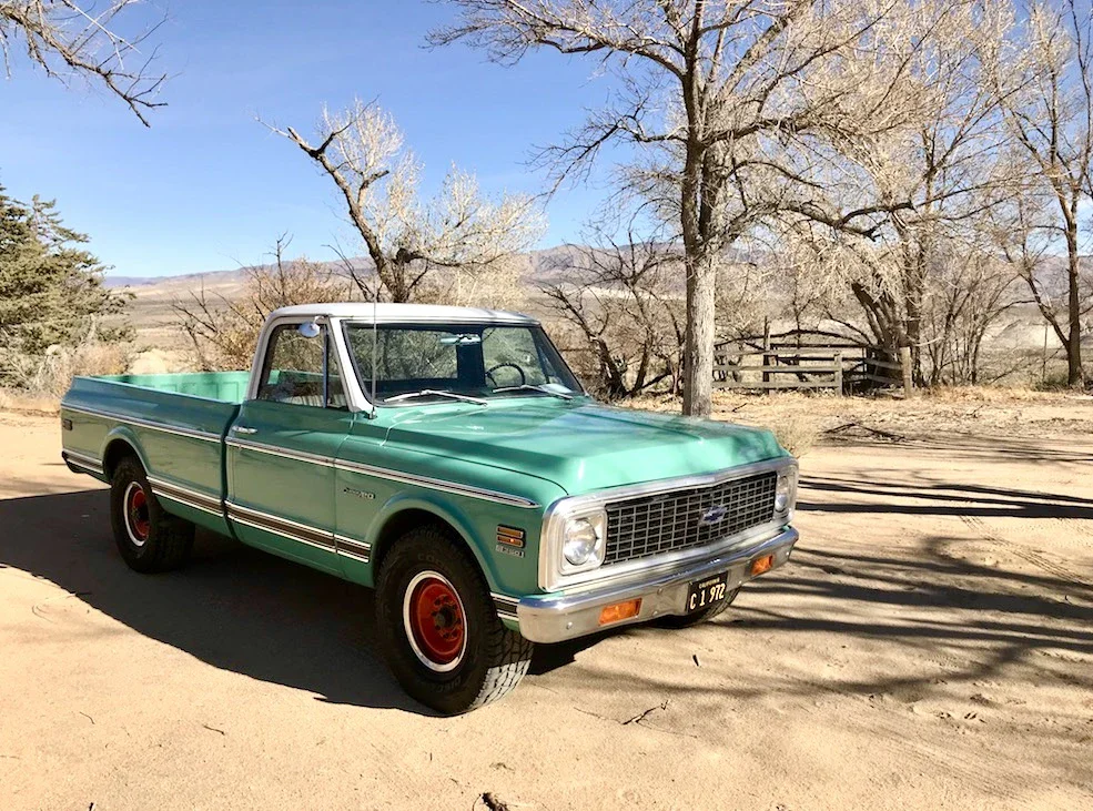 Chevrolet-Ck-truck-c20-1972-Turquoise-Black