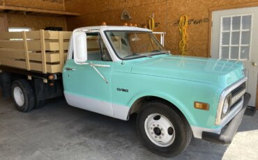 Chevrolet-Ck-truck-c30-1970-Green-Green-5