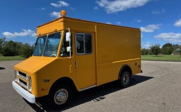 Chevrolet-Ck-truck-c30-1987-Yellow-Black
