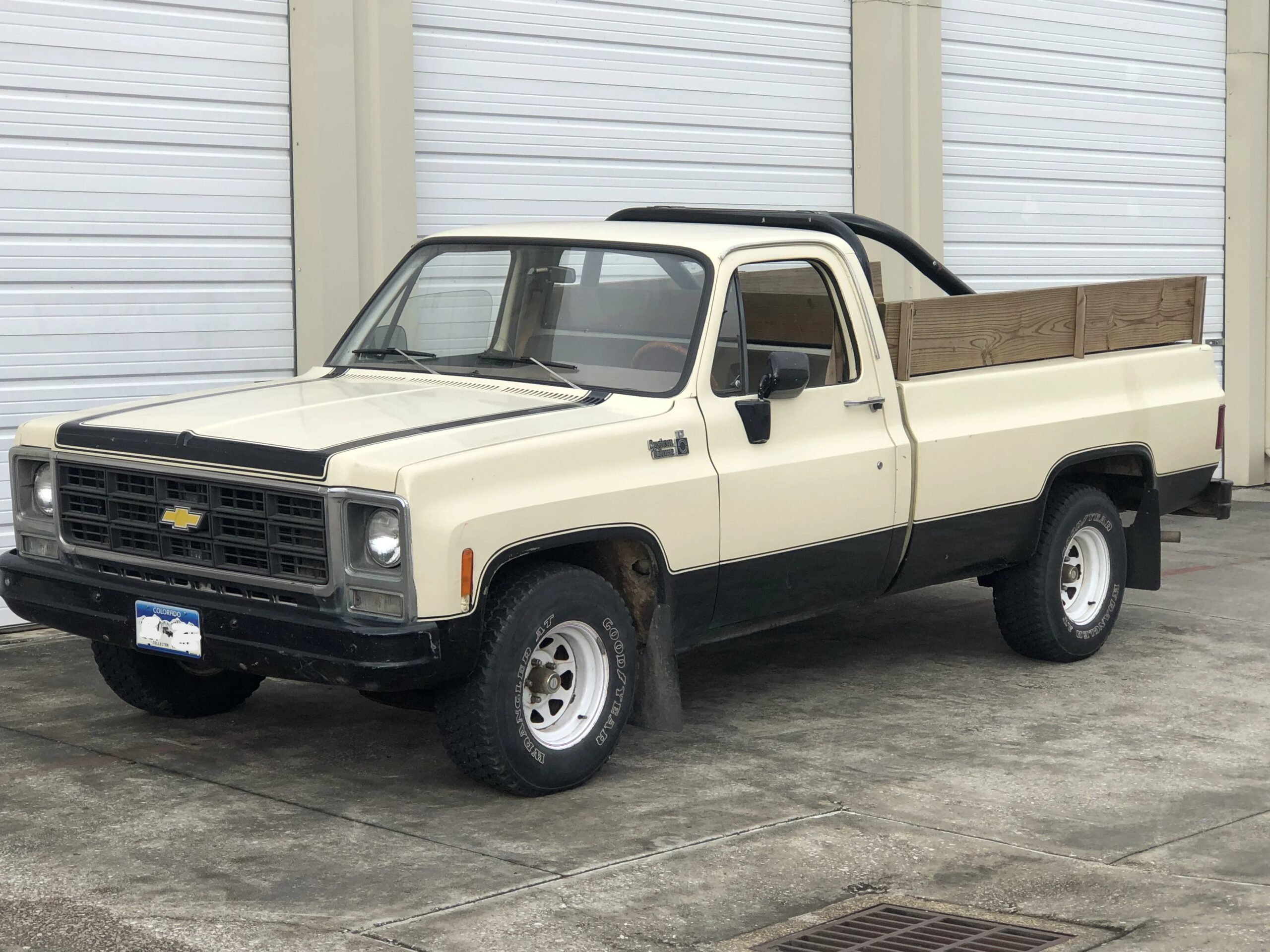 Chevrolet-Ck-truck-custom-deluxe-1979-Tan-Brown-10