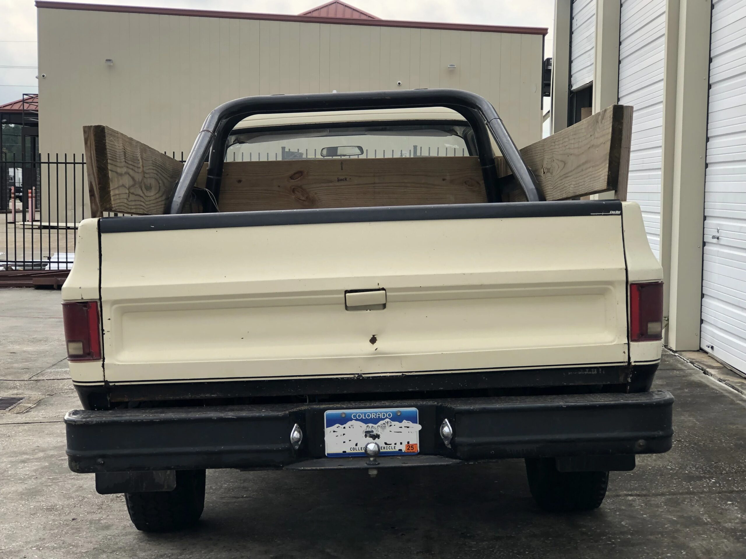 Chevrolet-Ck-truck-custom-deluxe-1979-Tan-Brown-11
