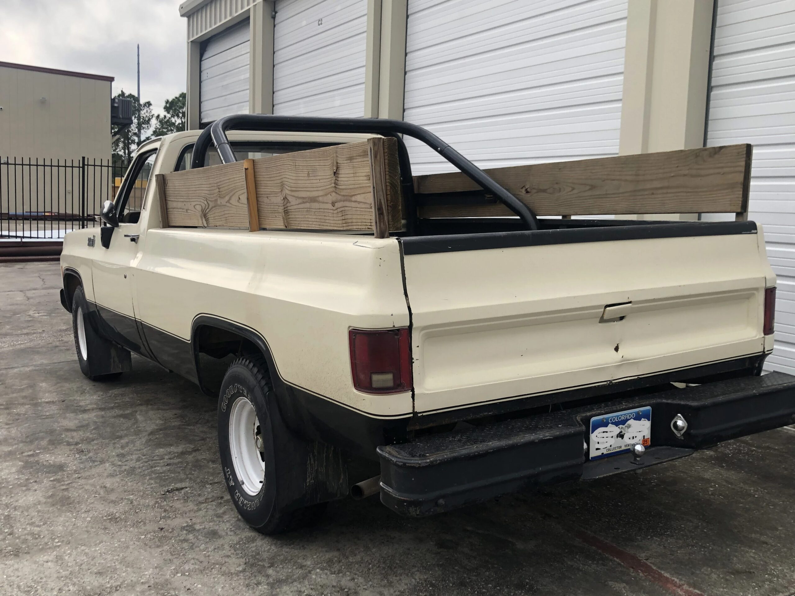 Chevrolet-Ck-truck-custom-deluxe-1979-Tan-Brown-12