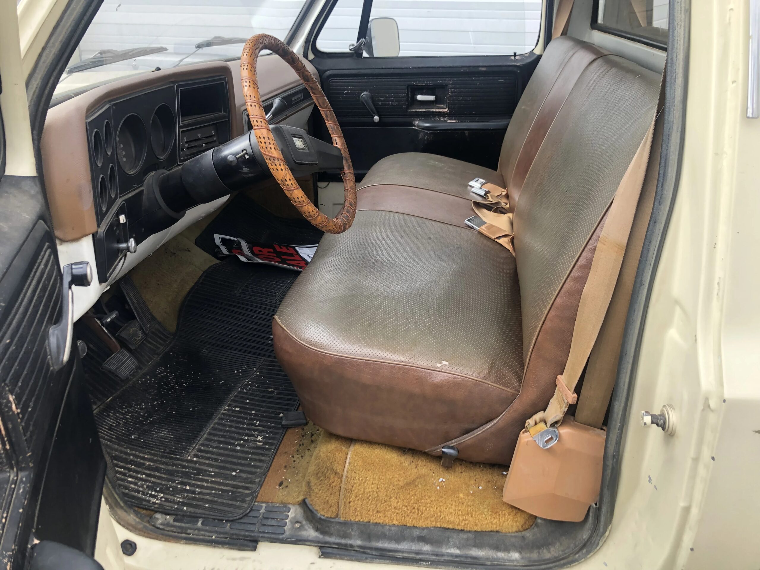 Chevrolet-Ck-truck-custom-deluxe-1979-Tan-Brown-18
