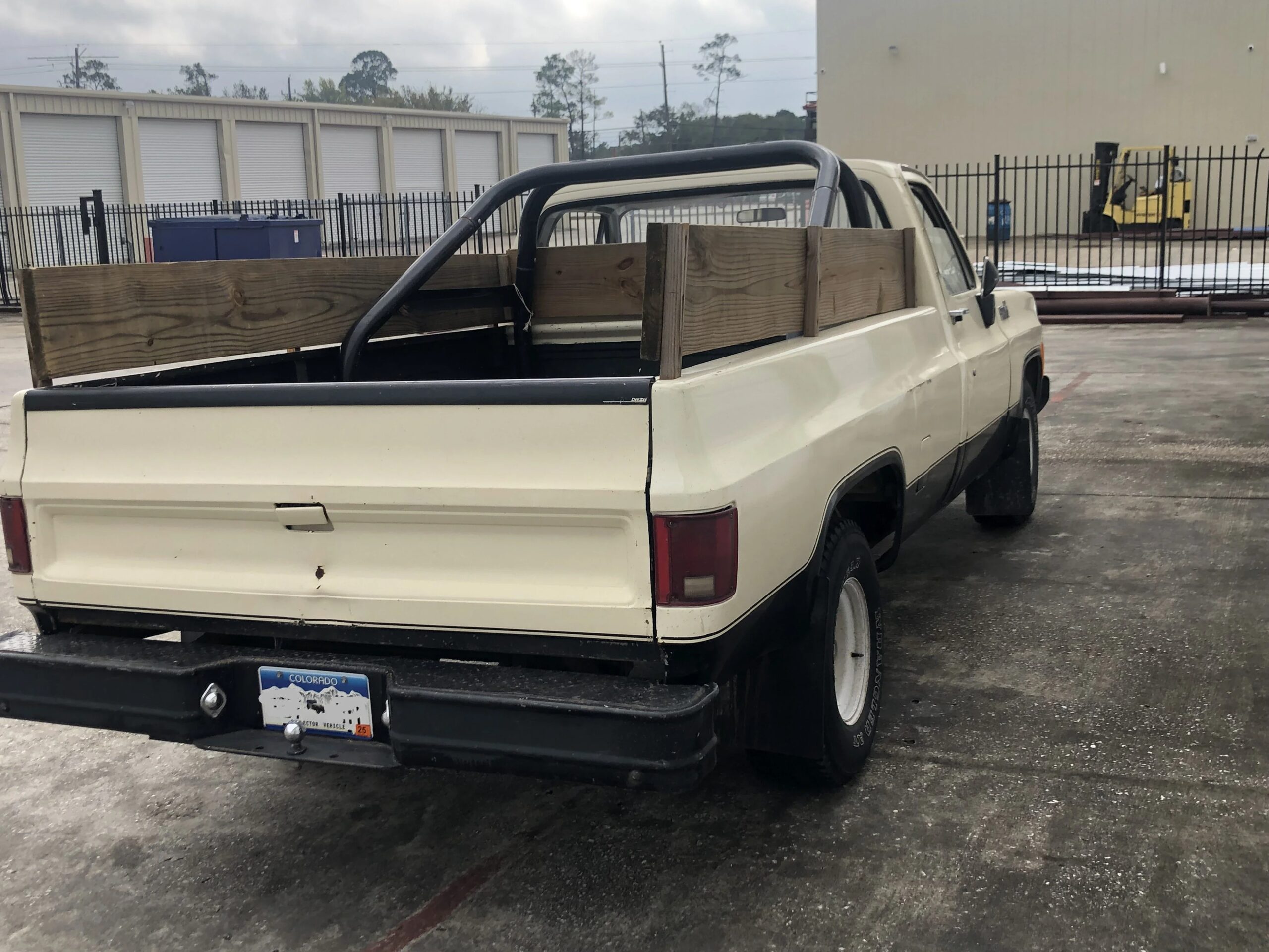 Chevrolet-Ck-truck-custom-deluxe-1979-Tan-Brown-9