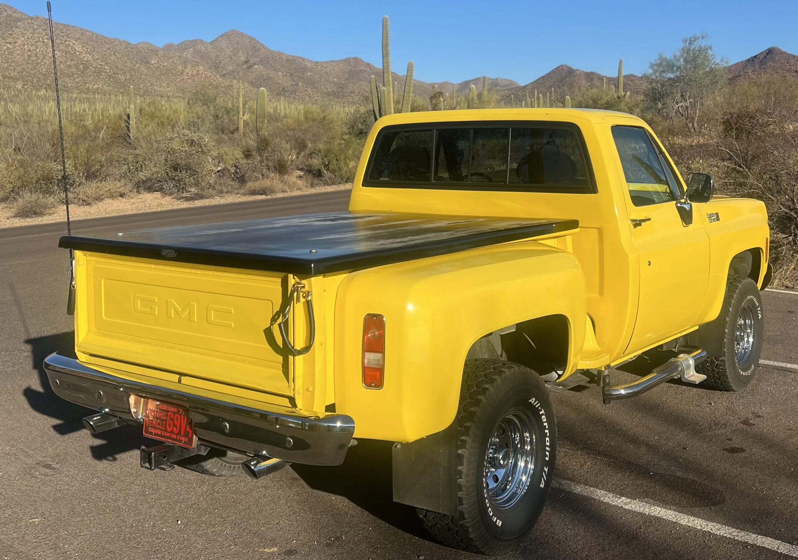 Chevrolet-Ck-truck-k10-1978-Yellow-Gray-2