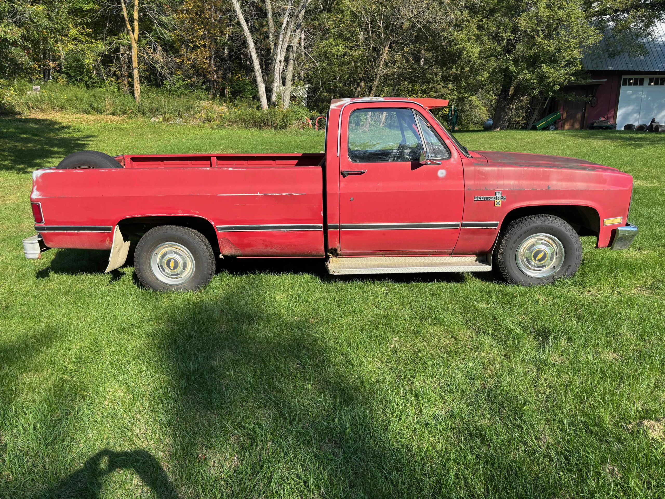 Chevrolet-Ck-truck-scottsdale-1984-Red-Red-1