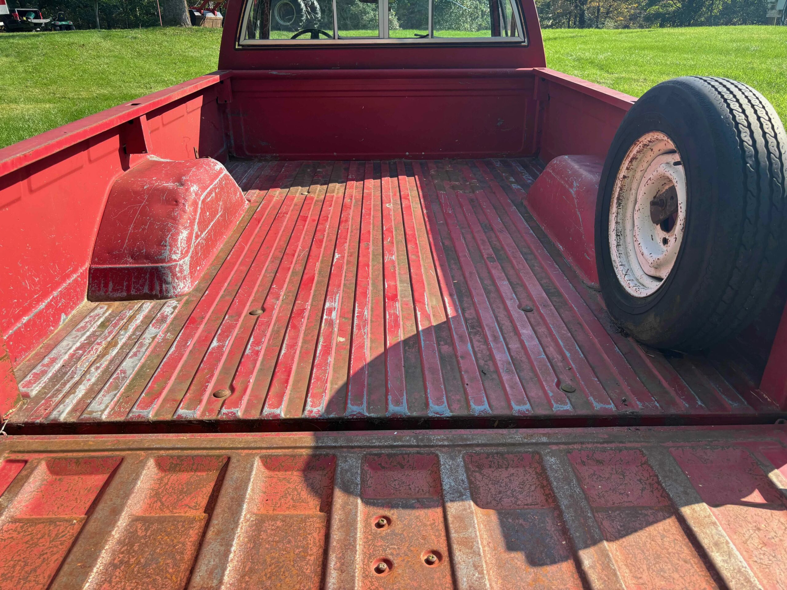 Chevrolet-Ck-truck-scottsdale-1984-Red-Red-5