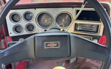 Chevrolet-Ck-truck-scottsdale-1984-Red-Red-6