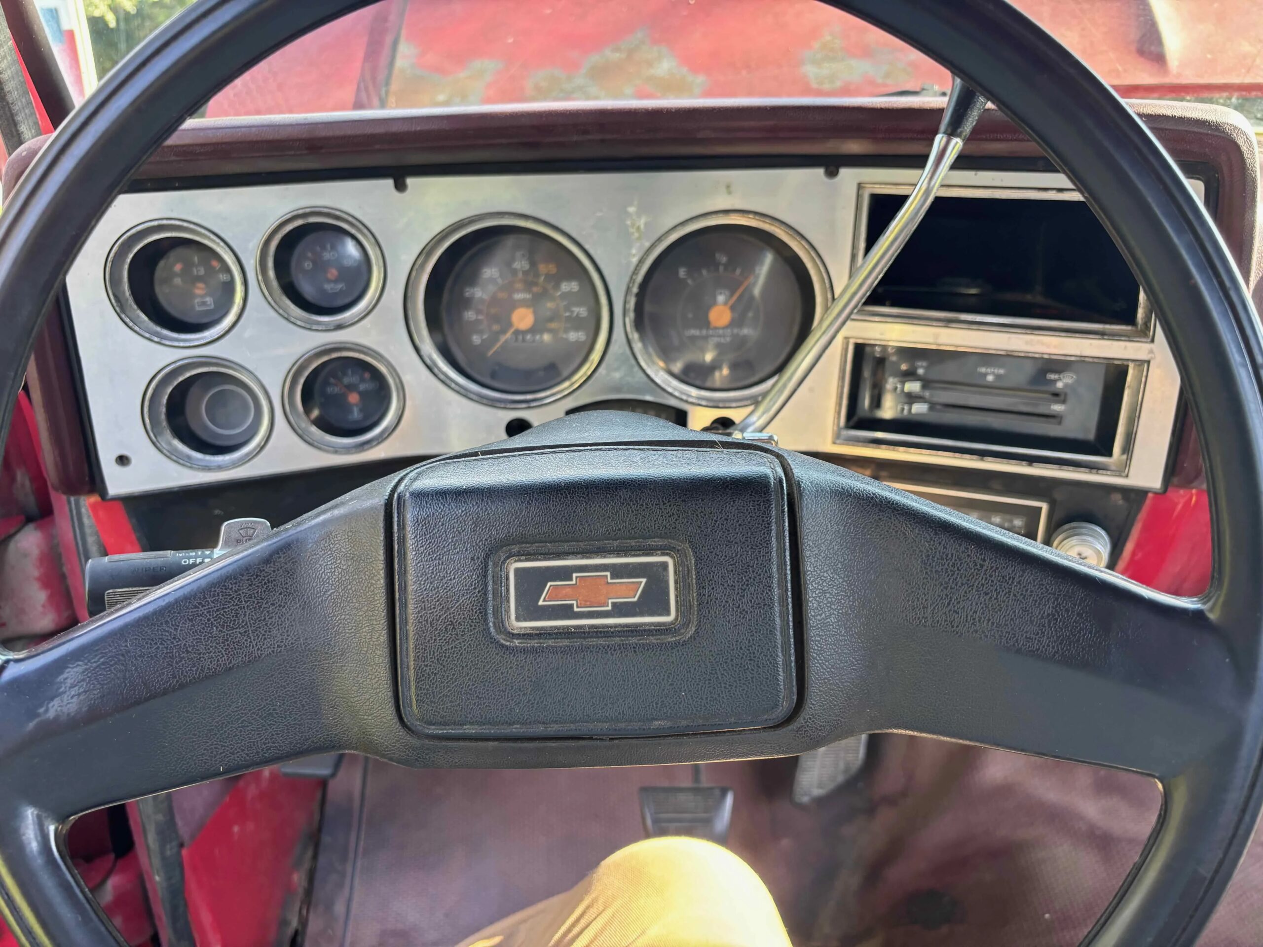 Chevrolet-Ck-truck-scottsdale-1984-Red-Red-6