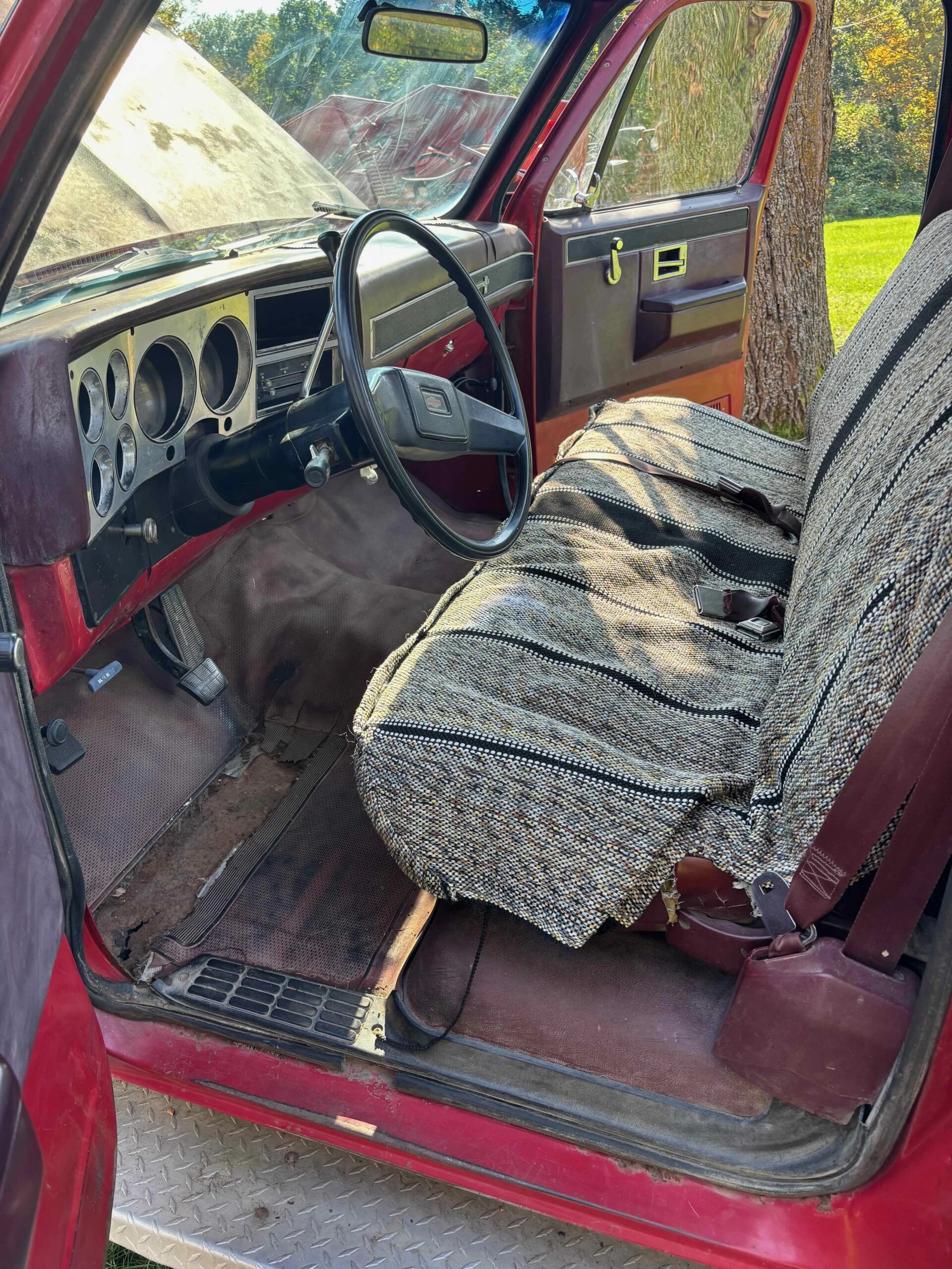 Chevrolet-Ck-truck-scottsdale-1984-Red-Red-8
