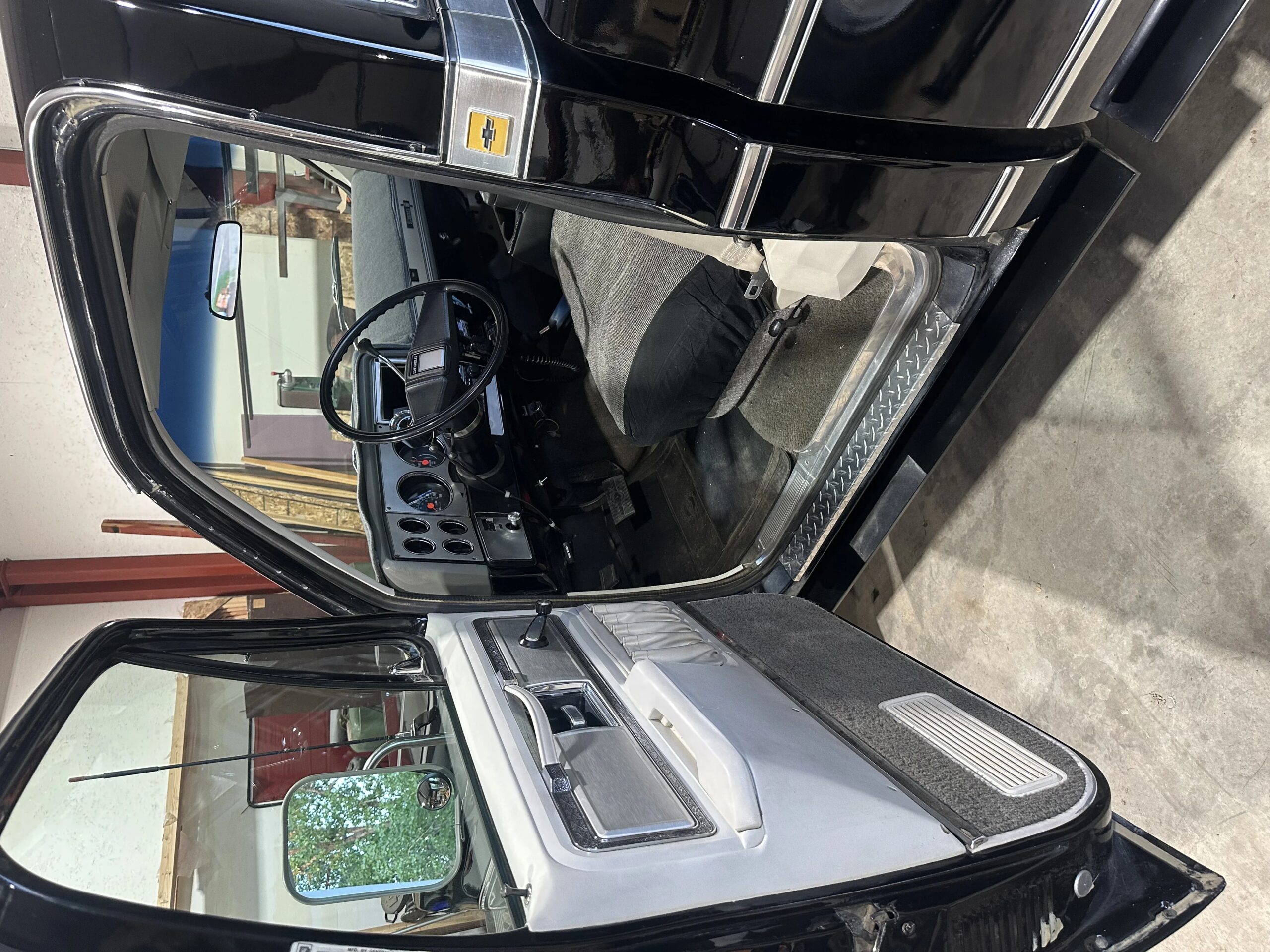 Chevrolet-Ck-truck-silverado-1979-Black-Gray-3