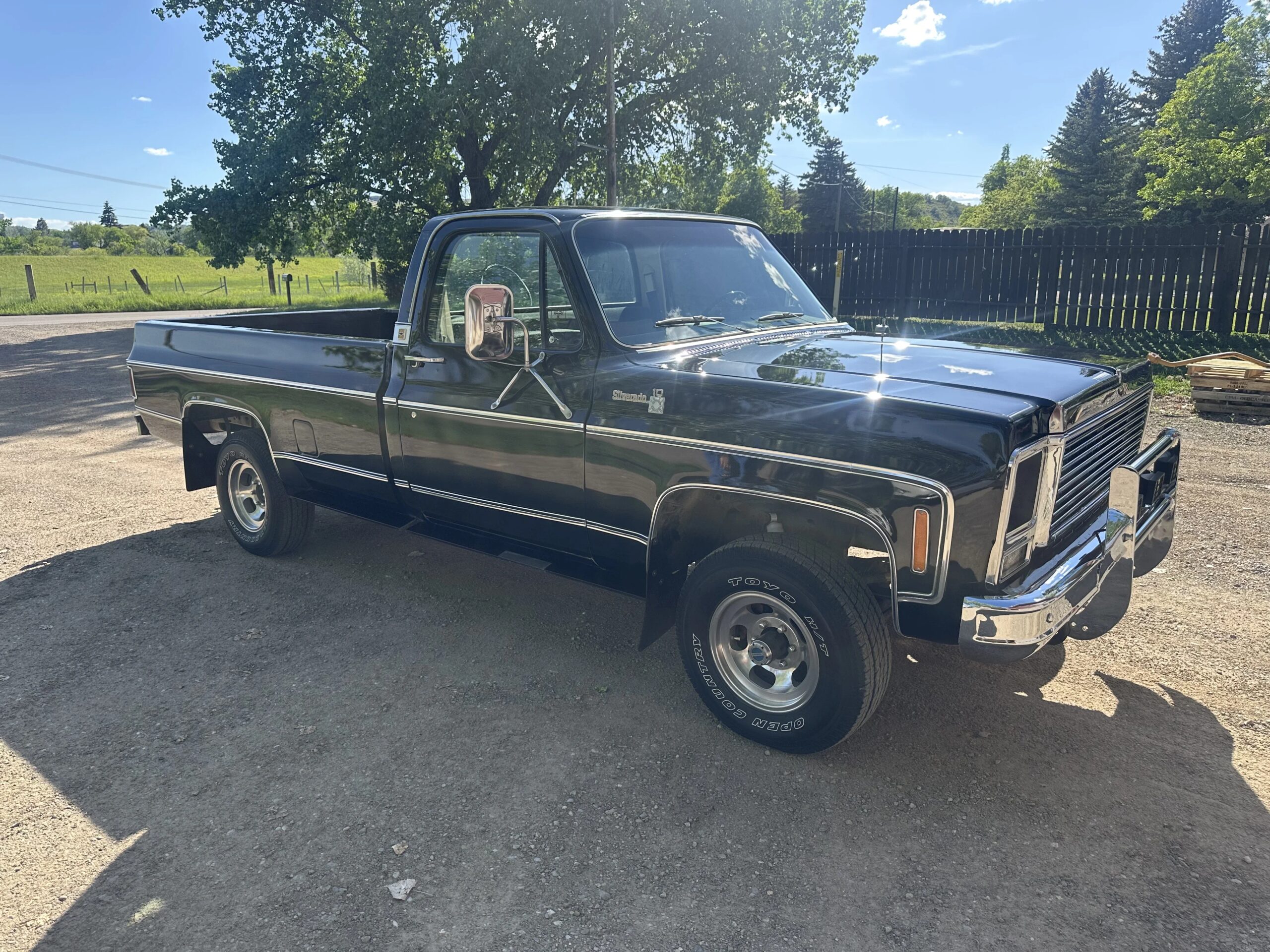 Chevrolet-Ck-truck-silverado-1979-Black-Gray