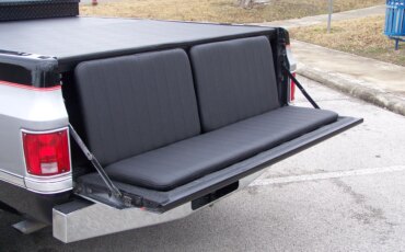 Chevrolet-Ck-truck-silverado-1982-Black-Black-10