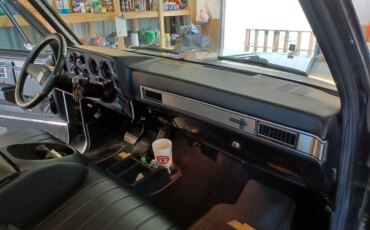 Chevrolet-Ck-truck-silverado-1982-Black-Black-13