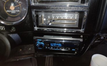 Chevrolet-Ck-truck-silverado-1982-Black-Black-15