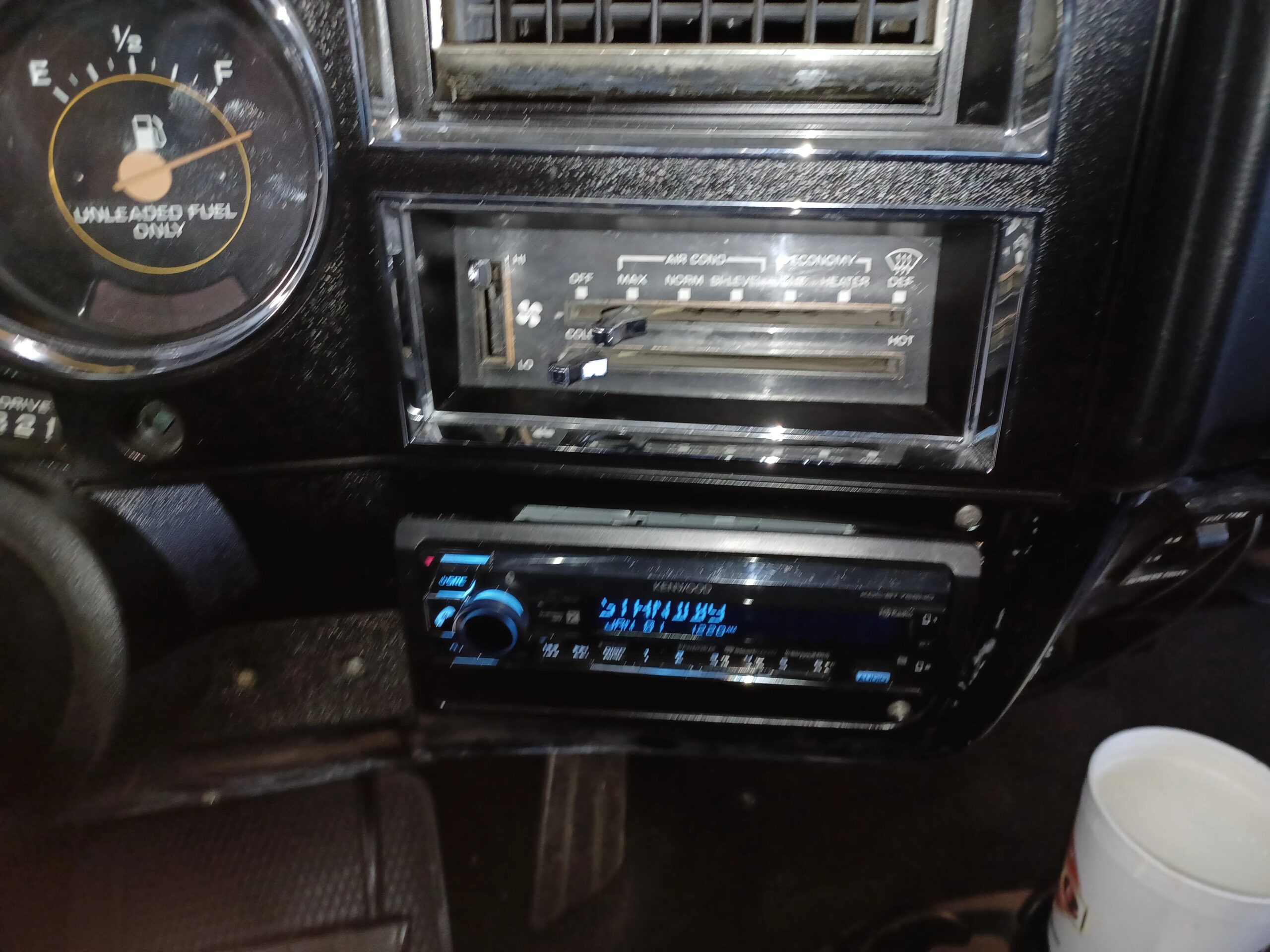 Chevrolet-Ck-truck-silverado-1982-Black-Black-15