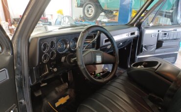 Chevrolet-Ck-truck-silverado-1982-Black-Black-18