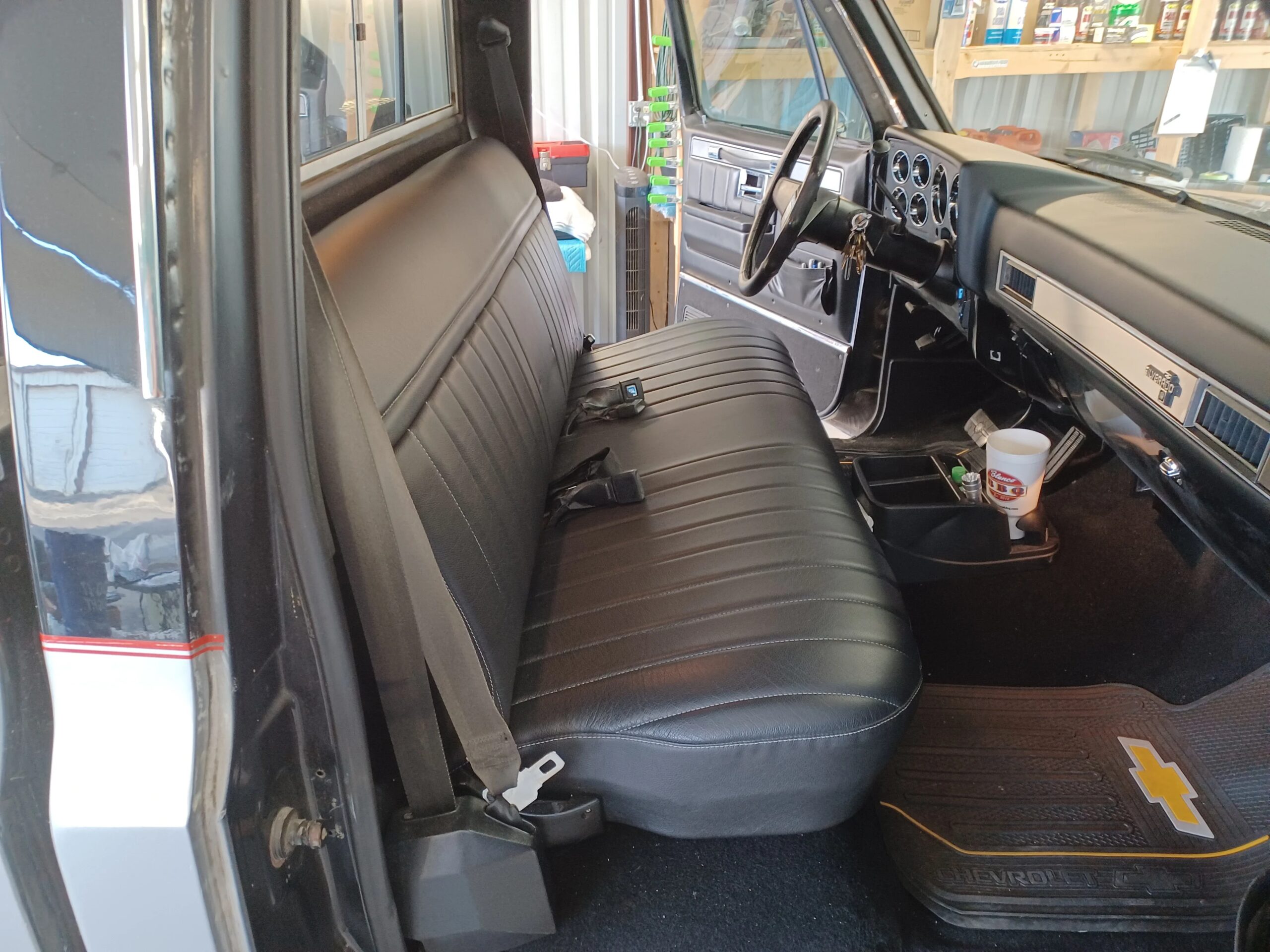 Chevrolet-Ck-truck-silverado-1982-Black-Black-20