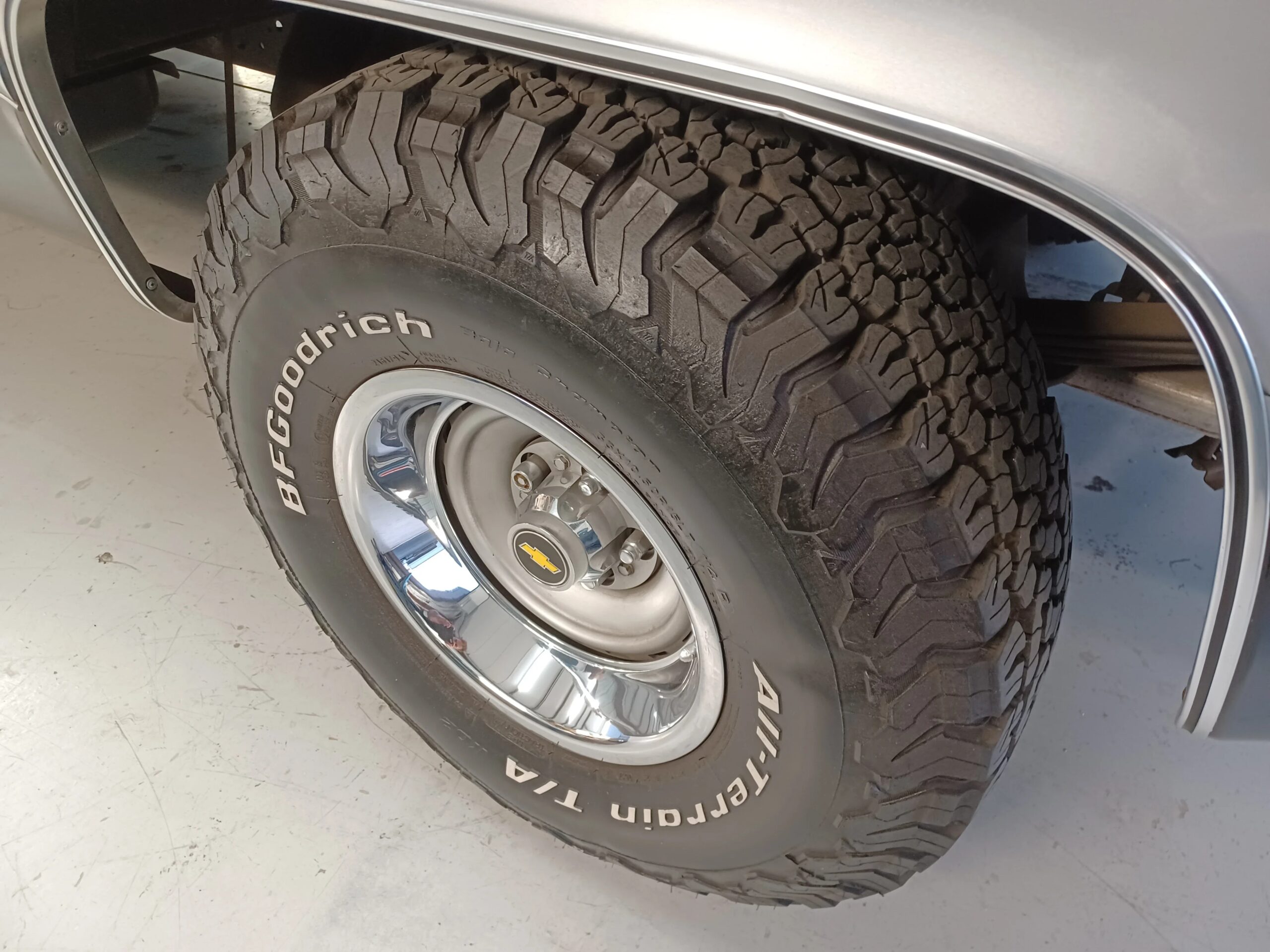 Chevrolet-Ck-truck-silverado-1982-Black-Black-4