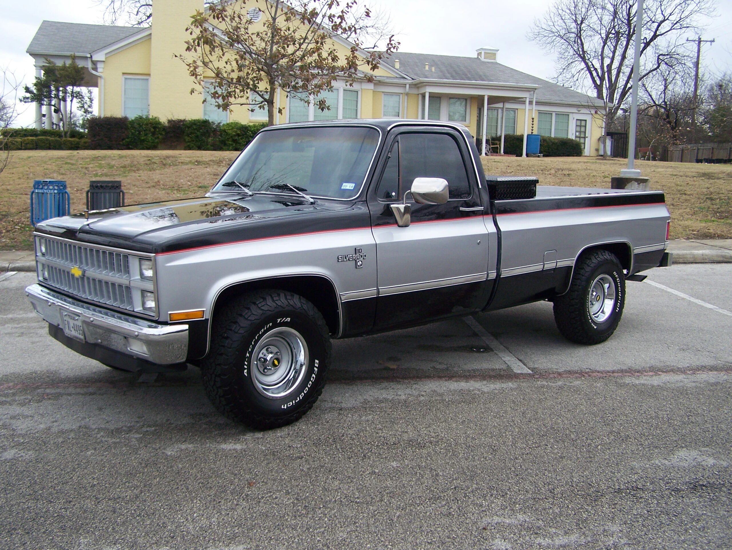 Chevrolet-Ck-truck-silverado-1982-Black-Black