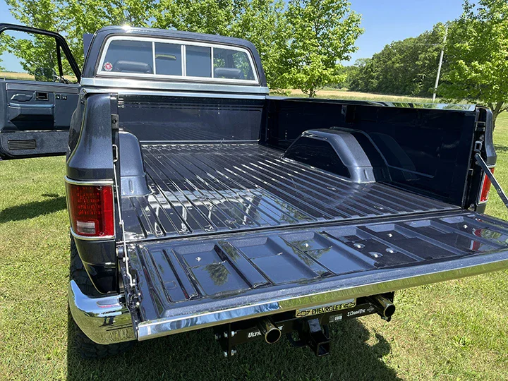 Chevrolet-Ck-truck-silverado-1983-Blue-Blue-1