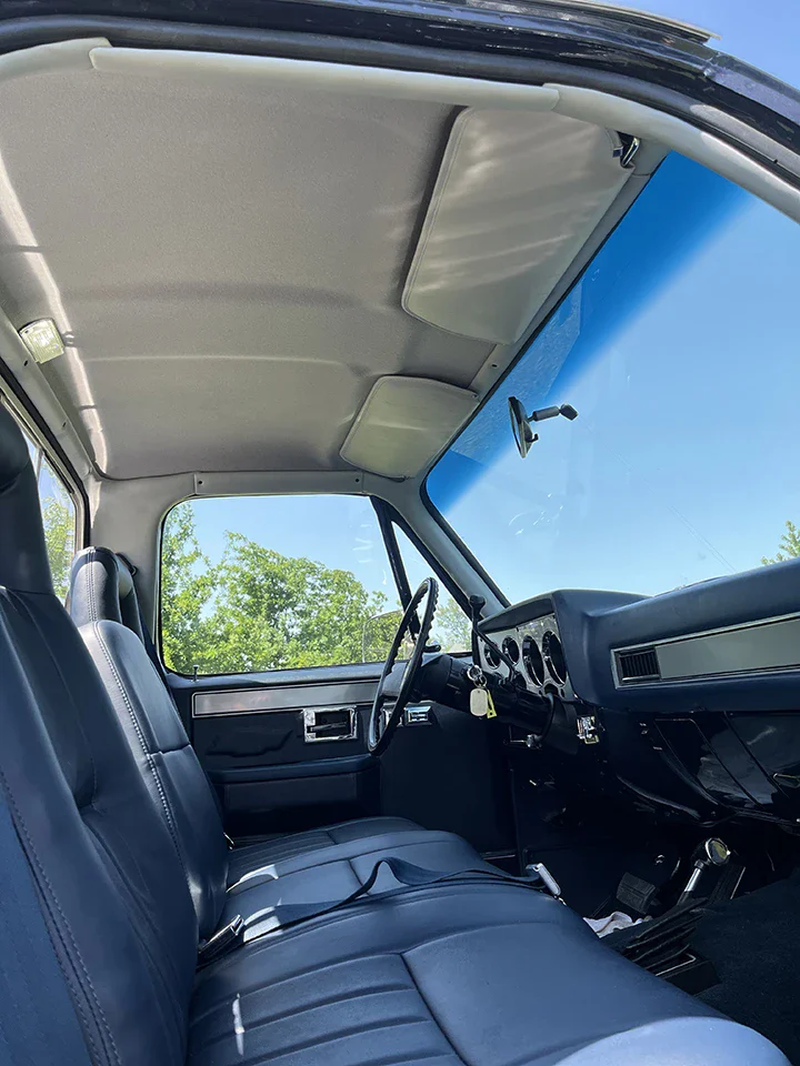 Chevrolet-Ck-truck-silverado-1983-Blue-Blue-11