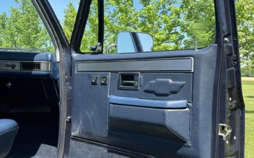Chevrolet-Ck-truck-silverado-1983-Blue-Blue-12