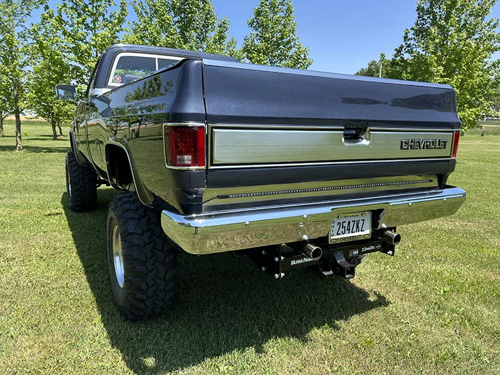 Chevrolet-Ck-truck-silverado-1983-Blue-Blue-28