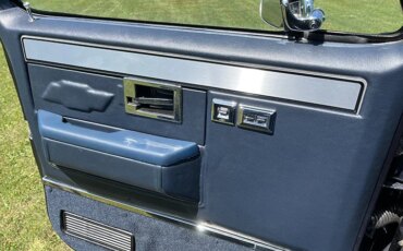 Chevrolet-Ck-truck-silverado-1983-Blue-Blue-3