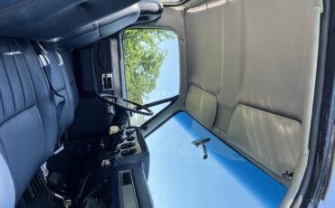 Chevrolet-Ck-truck-silverado-1983-Blue-Blue-32