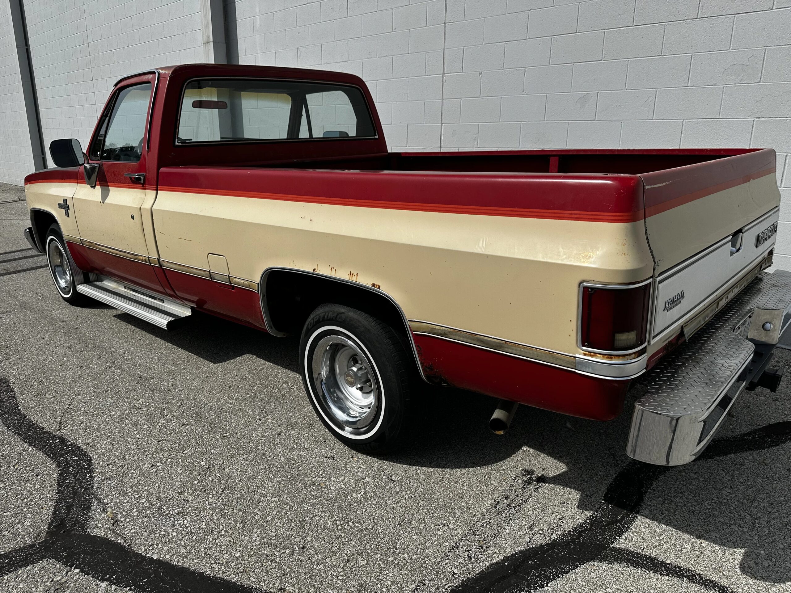 Chevrolet-Ck-truck-silverado-1984-Red-Burgundy-2