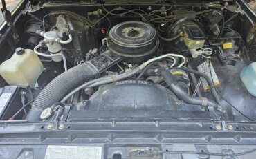 Chevrolet-Ck-truck-silverado-1986-Black-Black-2